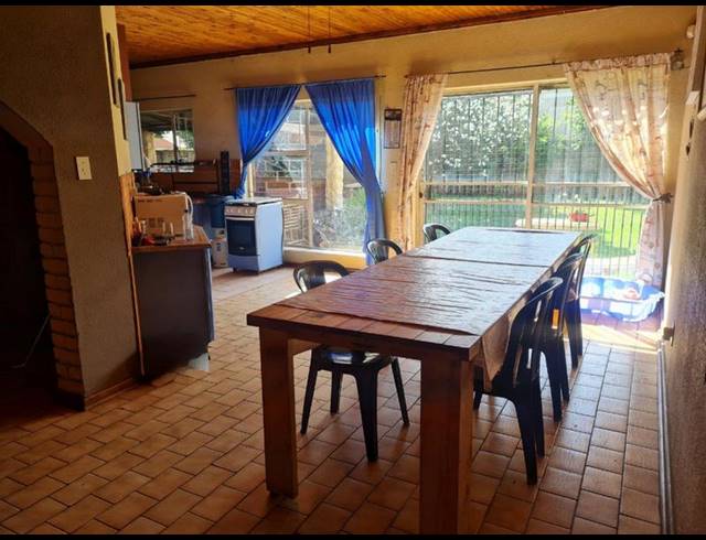 3 BEDROOM HOUSE FOR SALE IN UNITAS PARK